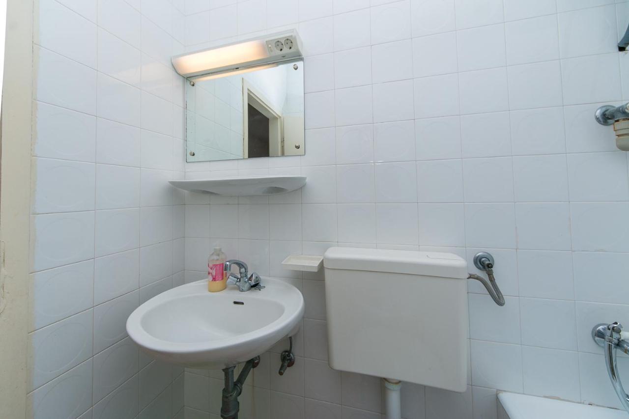 Apartments With A Parking Space Baska Voda, Makarska - 6773 部屋 写真
